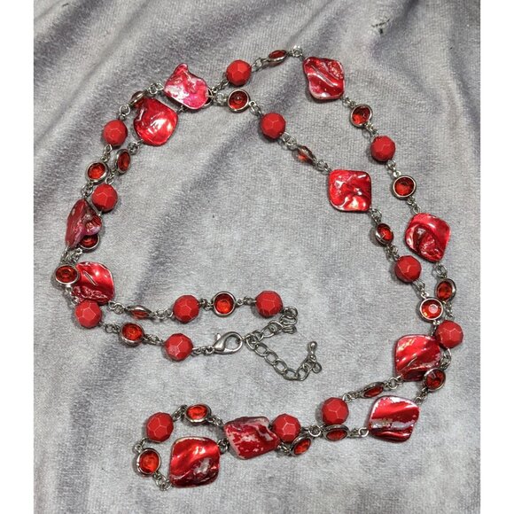 Mermaidcore Beachy Red Shell And Gem Beaded Necklace - Picture 5 of 5